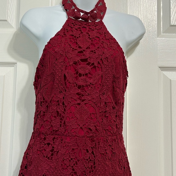 TWO SISTERS Red Elegant, High Neck Sleeveless Lace Dress ￼ - Picture 6 of 11